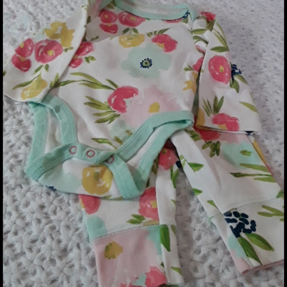 Flowered two piece outfit